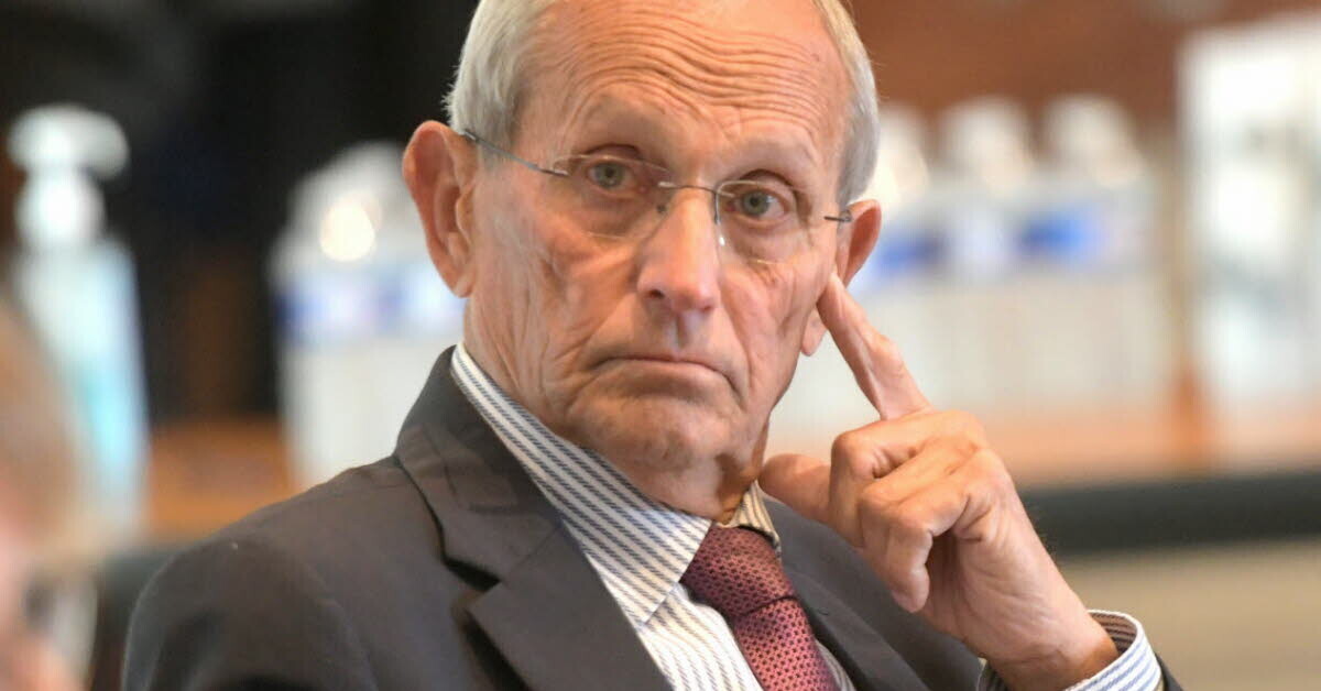 Le_Progres's tweet card. Jura. Deux ans d’inéligibilité et huit mois d’emprisonnement avec sursis requis contre le maire de...