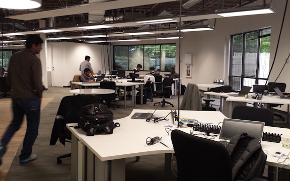 openxava_en's tweet card. This article provides a review of five Java-friendly RAD platforms, covering CRUD speed, extensibility, security, deployment, support, lock-in, and licensing.