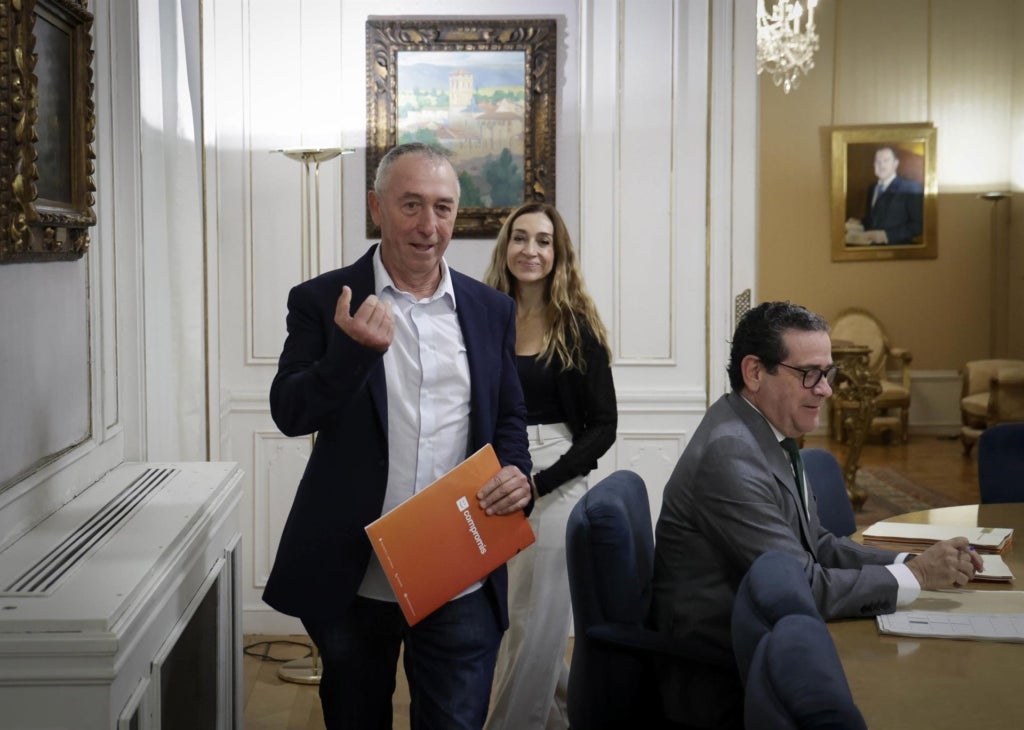 diarilaveucat's tweet card. Baldoví exigeix eleccions i que el relleu de Mazón no es trie a Madrid