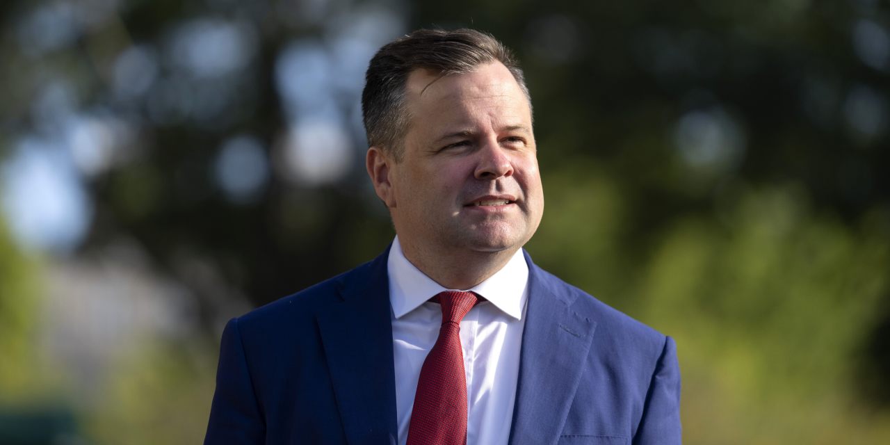 rebeccaballhaus's tweet card. FHFA’s acting inspector general handed the probe report to the U.S. attorney office that had indicted New York Attorney General Letitia James.