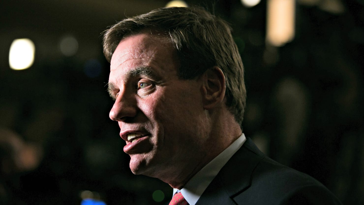 Thomas1774Paine's tweet card. You can’t make this stuff up. Incredible. Incredulous. Sen. Mark Warner slams Donald Trump Jr. for a 20-minute pre election meeting with Russians while at the same time Warner is conducting his own...