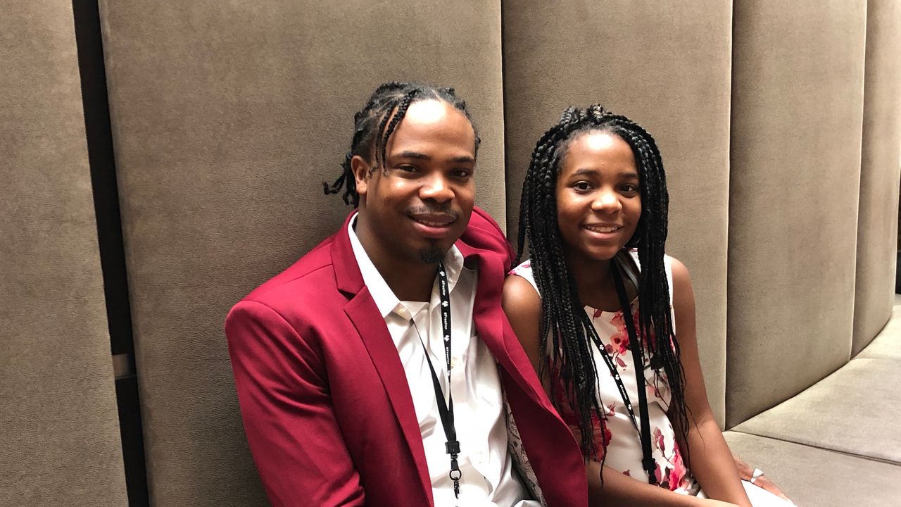 TeenVogue's tweet card. 5.1 million children have had a parent in jail or prison.