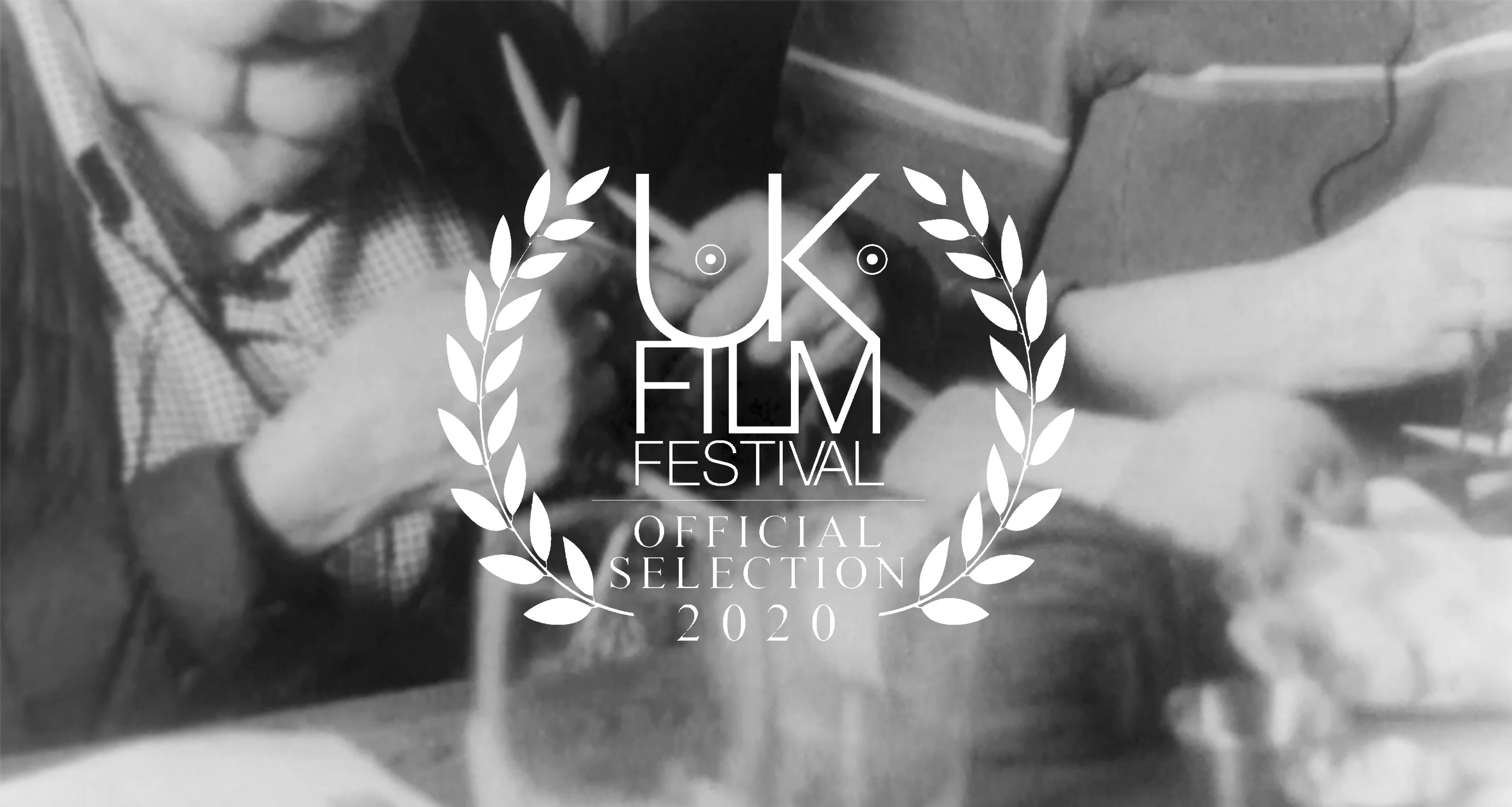 csm_news's tweet card. The Knitting Club