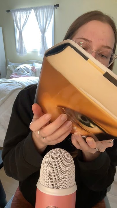 Adrian_Mixstyle's tweet card. asmr book tapping, no talking (1/2) #asmrtapping #booktapping