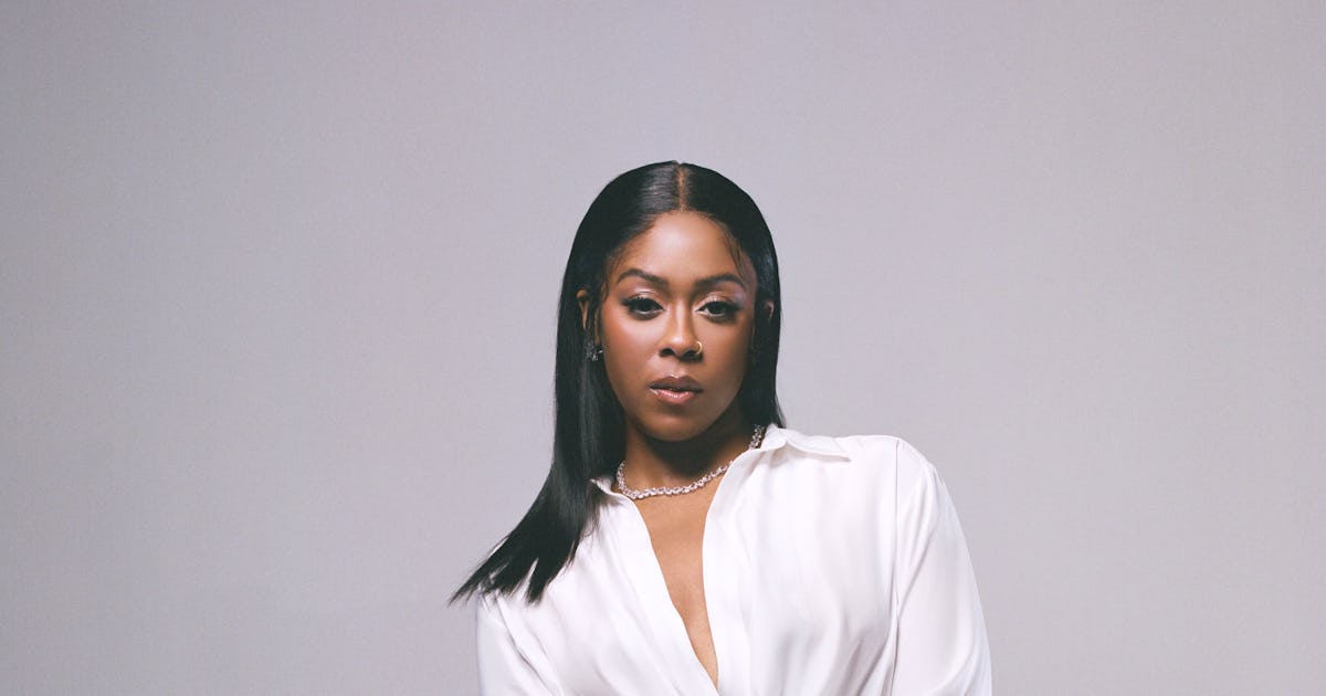 wmag's tweet card. The actor discusses working with Natalie Portman, and whether she’d be open to a second season of ‘Obi-Wan Kenobi.’