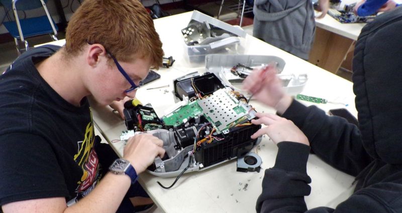 e4usa's tweet card. NSF support puts engineering curriculum in high schools