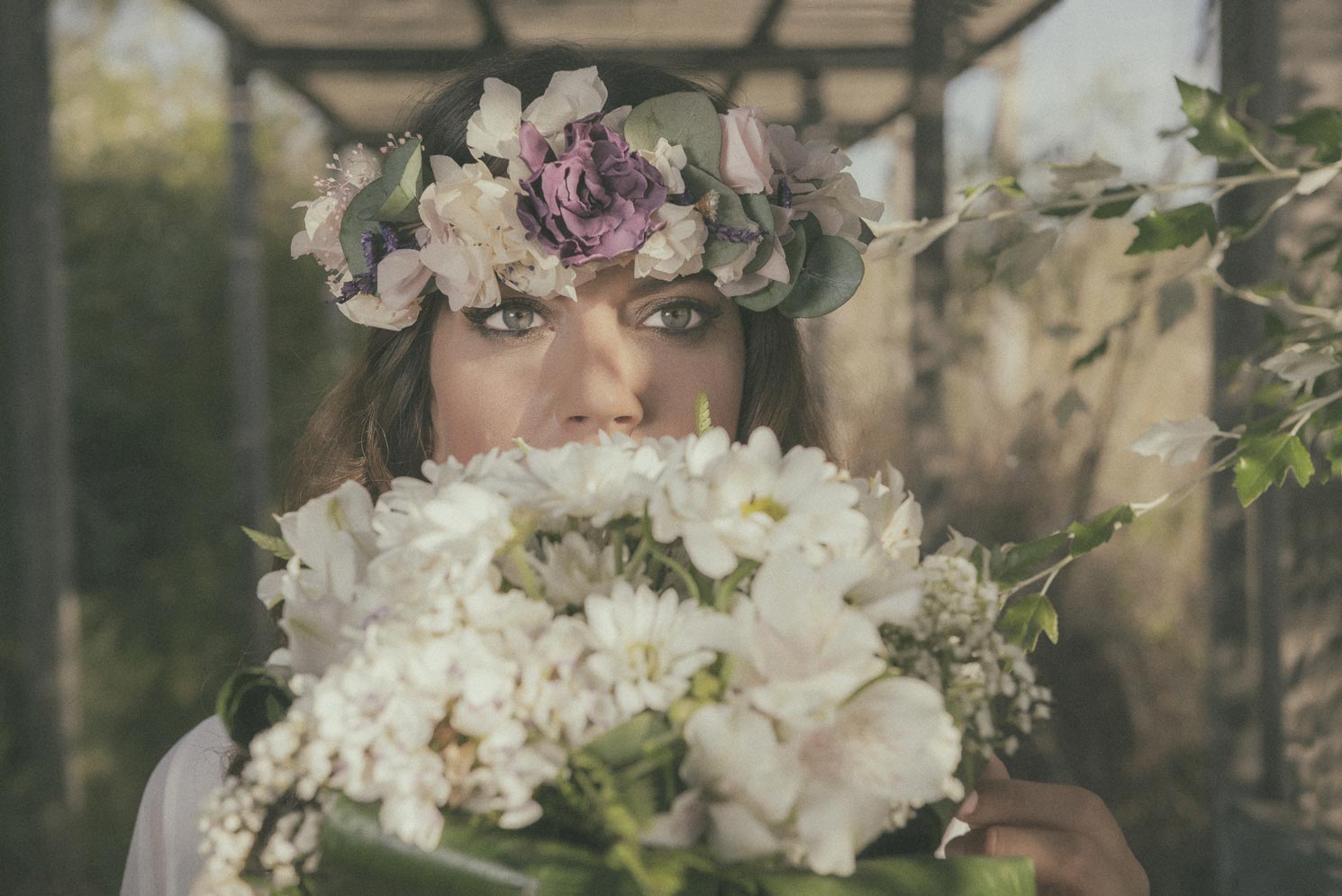 consultorseova's tweet card. Reserva un book fotográfico en Sevilla, experimenta con fotografía de moda para tus perfiles de redes sociales ¡Consulta precio ahora!