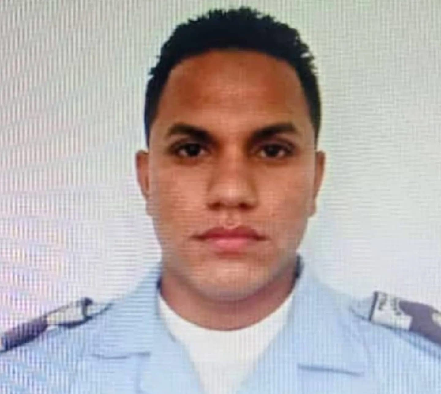 ElPitazoTV's tweet card. El primer oficial de la Policía del estado Anzoátegui, Freddy Rondón, de 35 años, fue asesinado por un detective del Cicpc.