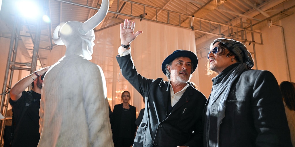 teleshowcom's tweet card. El actor estadounidense y el empresario argentino compartieron un evento único, rodeados de amigos, jazz y vino, donde la complicidad y la creatividad fueron las grandes protagonistas