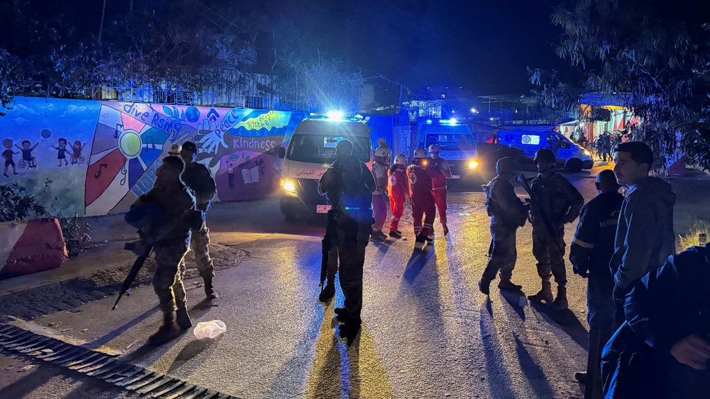 NOS's tweet card. Het Israëlische leger beweert dat Hamas het doelwit was van de luchtaanval.