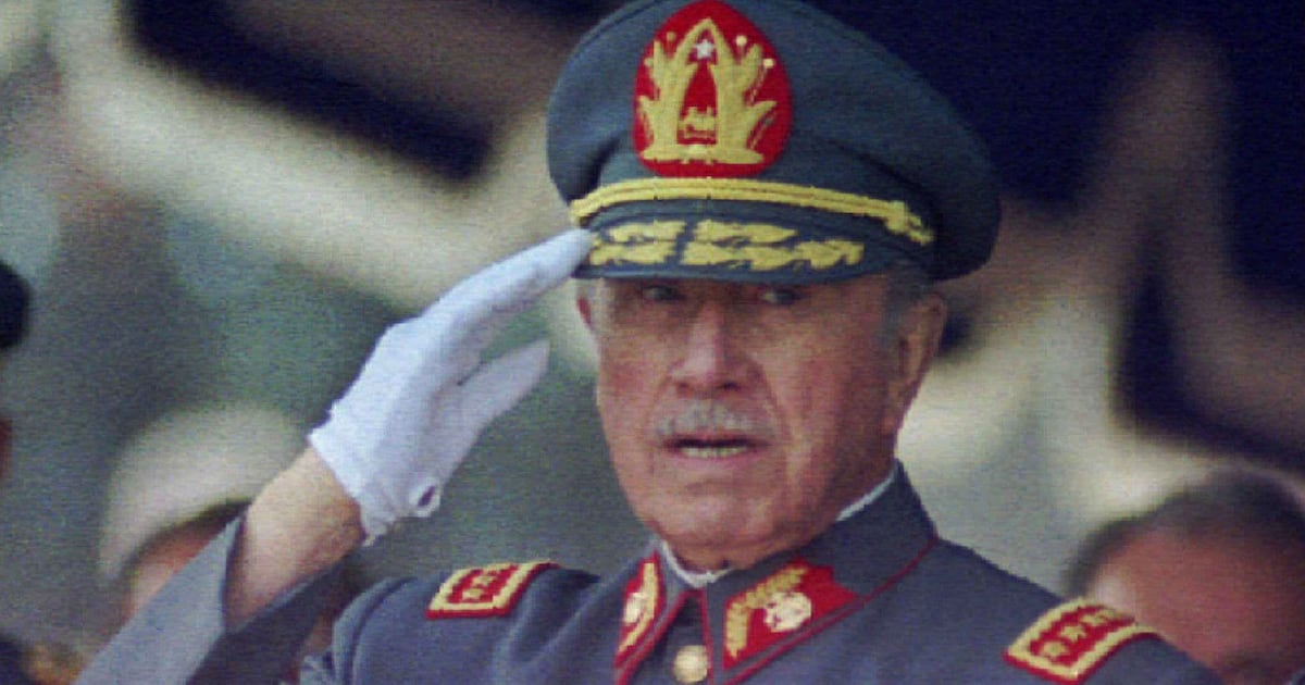 DMatamala's tweet card. Columna de Daniel Matamala: Traidor. Asesino. Terrorista. Ladrón. Cobarde. - La Tercera