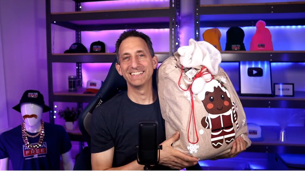 LooknerChannel's tweet card. Monday Night LIVE Stream 7/21/2025