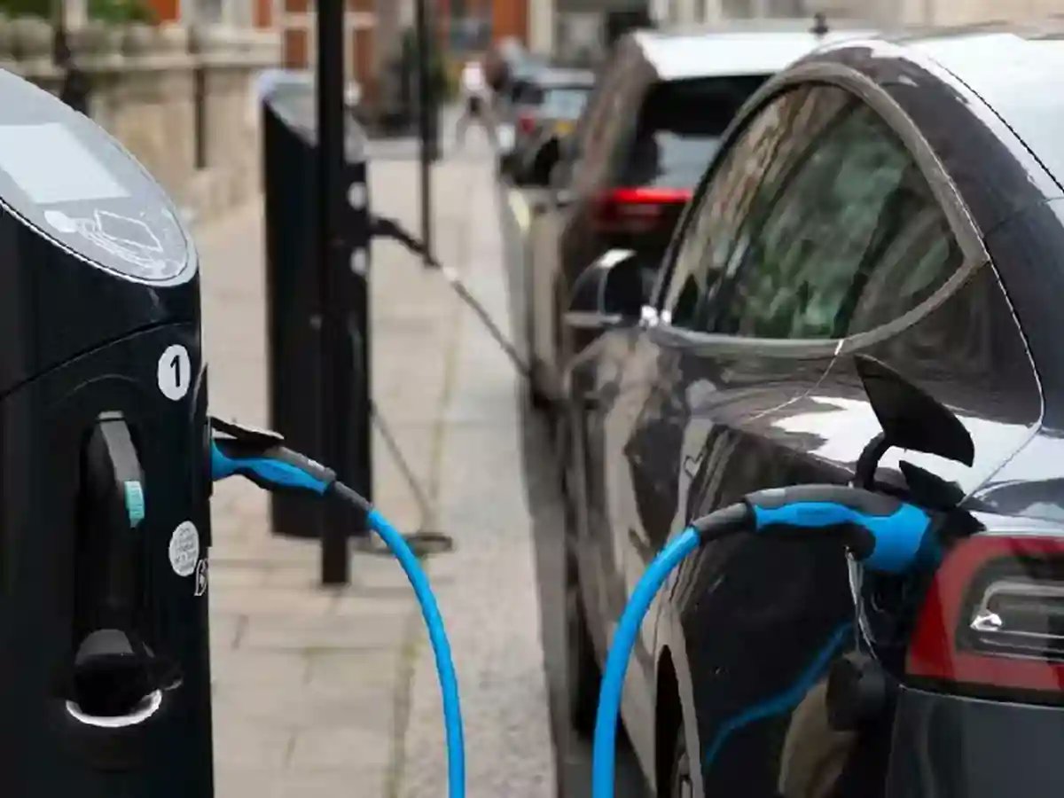 thebizupdate's tweet card. Explore the Pakistan EV charging stations agreement aimed at transforming transportation through cleaner energy solutions.