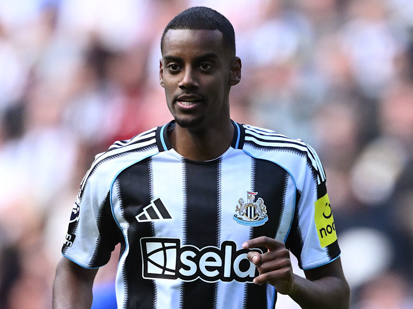 JohanNeman2's tweet card. Newcastle United can announce the sale of striker Alexander Isak to Liverpool for a significant British record transfer fee.