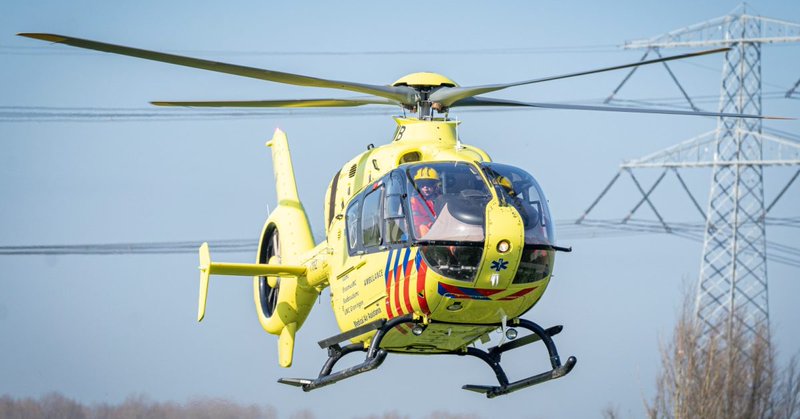 112 melding Nieuw-Lekkerlander zwaargewond na val van dak in Papendrecht