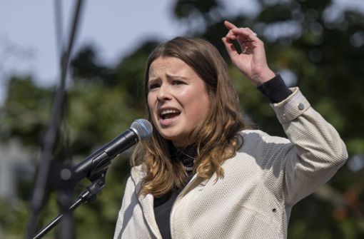 Luisamneubauer's tweet card. Für ihre Ansprache auf dem Parteitag der Grünen im Oktober hat die Universität Tübingen der Klimaaktivistin Luisa Neubauer die Auszeichnung „Rede des Jahres 2022“ verliehen.