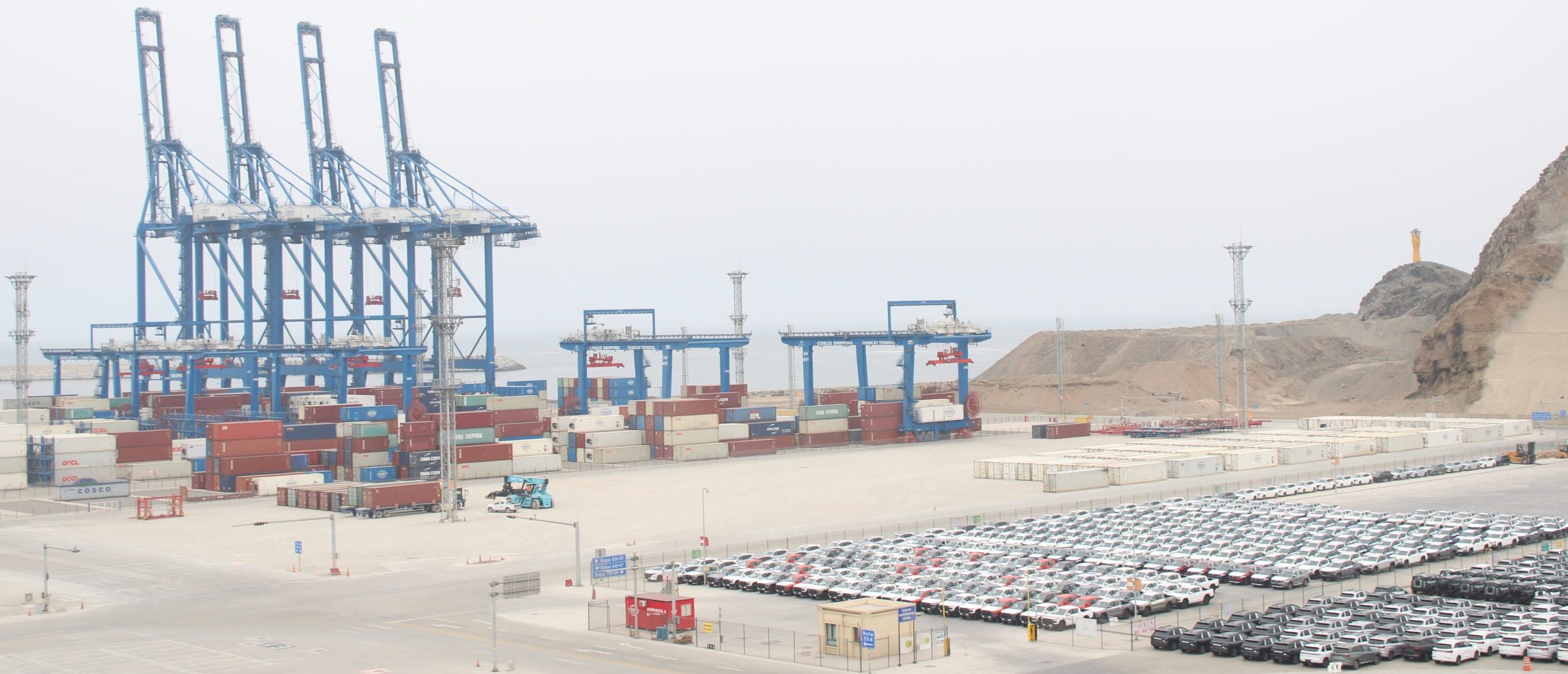 Cechap_Up's tweet card. Omar Narrea  Investigador Centro de Estudios sobre China y Asia-Pacífico Hace un año los ojos del mundo estaban puestos en Chancay para presenciar la inauguración de un nuevo puente hacia Asia. En...