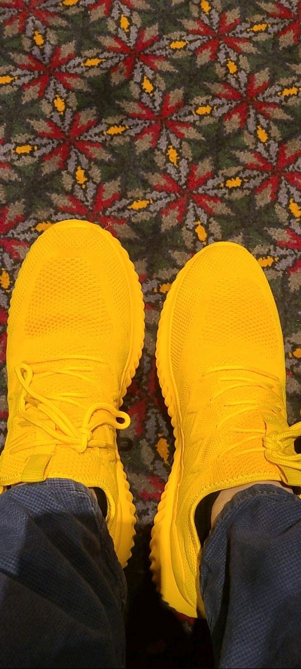 carlo_curino's tweet card. Attending SIGMOD in person, come find me if you want to catch up (or want a job at MS in research or engineering). Look for bright shoes to find me :-) #job #sigmod | 10 comments on LinkedIn