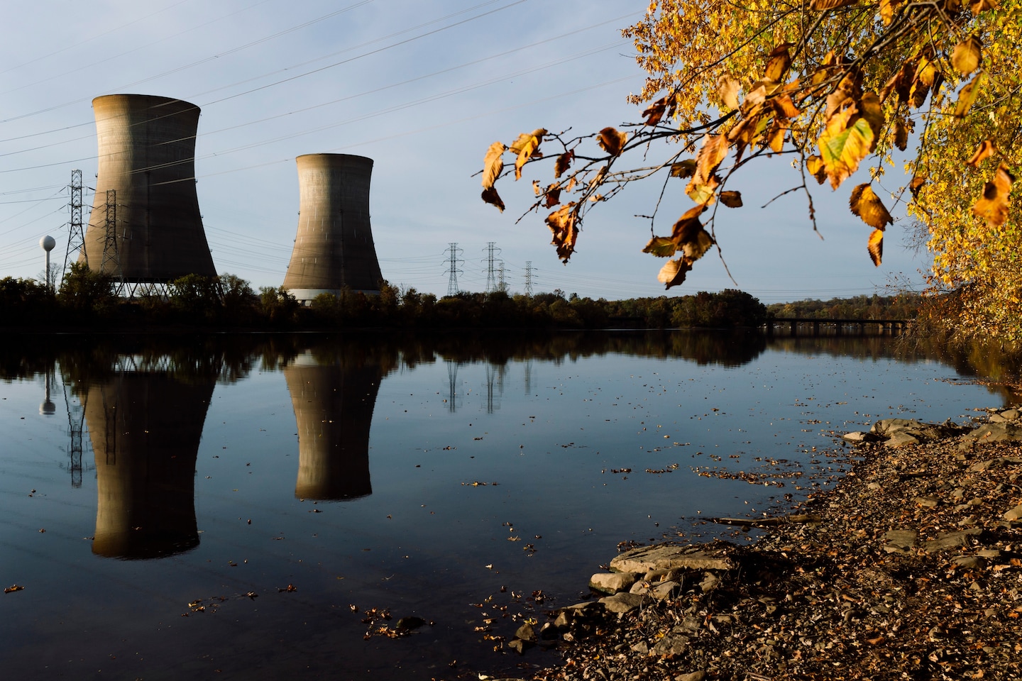 gabrieledepalma's tweet card. The plan to reopen Three Mile Island to supply Microsoft with power wins a federal loan guarantee, shifting onto taxpayers some of the risk.