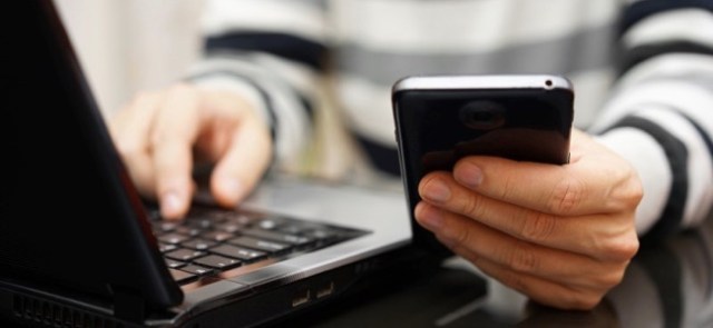 IncrediblePie1's tweet card. At the end of the Day, Ravi, tired of the office schedule,seated himself on the driving seat,and was clamping up the seat belt,when the email Notification Tone,paused him. He swiped off the Notific…