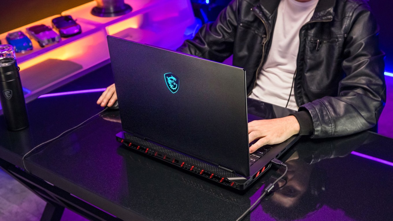 shermeto2's tweet card. Enter the Phoenix Micro Center High-Performance PC Giveaway! for a chance to win MSI Raider 18 HX AI A2XWIG-418US 18" Gaming Laptop! Hosted by Intel & MSI, this giveaway ends on December 07, 2025....