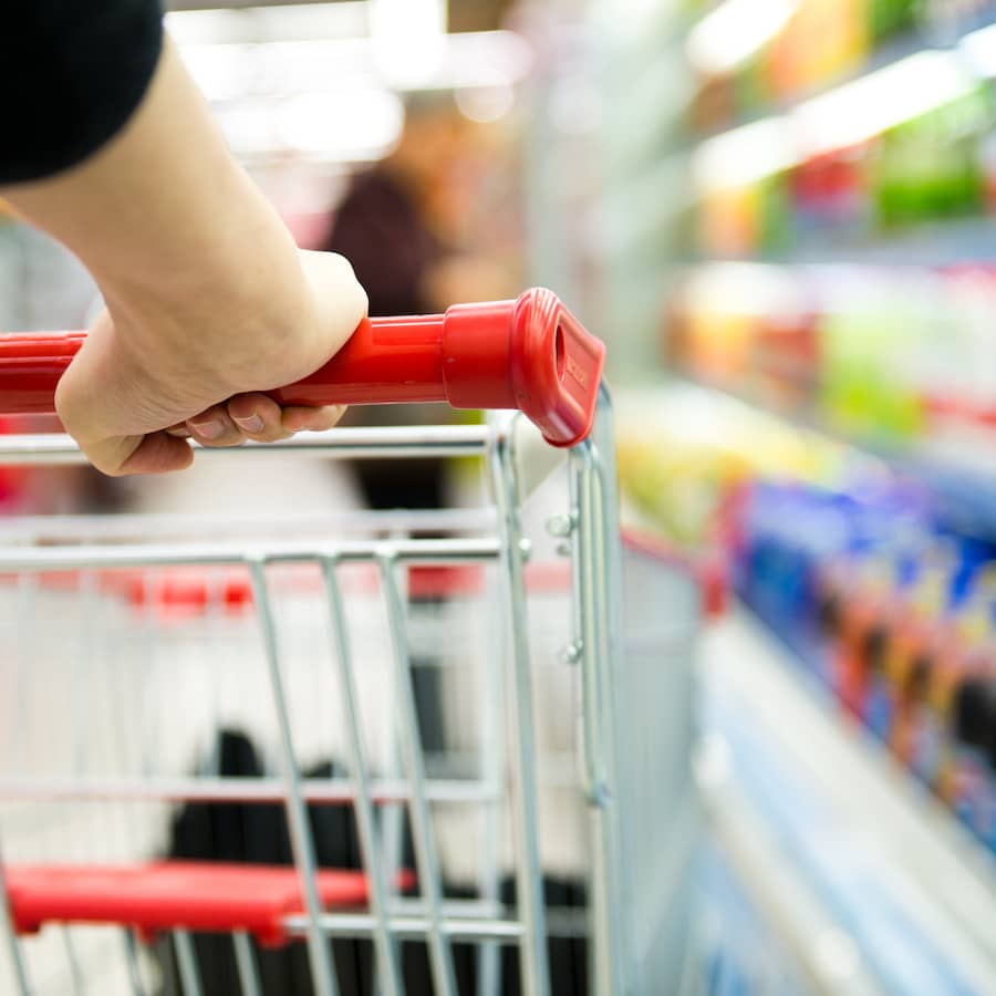 FreeThinkingLab's tweet card. Avec la crise du Covid-19, la notion de déconsommation est devenue omniprésente dans les médias. Xavier Charpentier, co-fondateur de FreeThinking et observateur des français de classe moyenne nous sa...