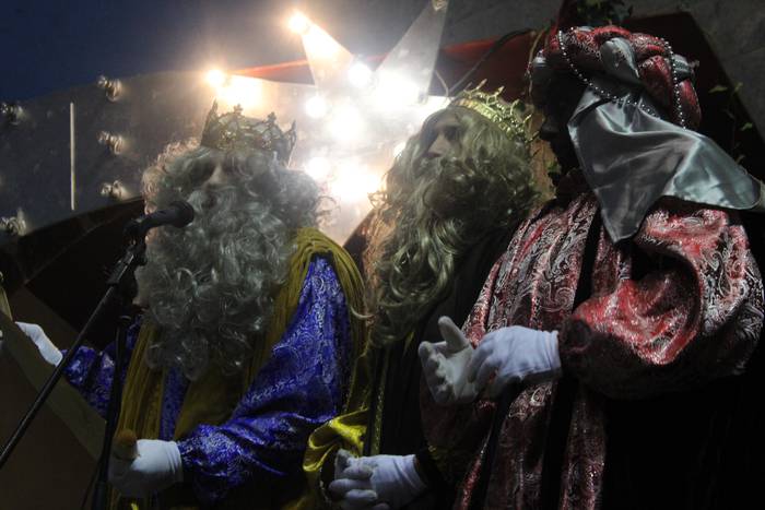 noaua's tweet card. Gabon giroko ospakizunei amaiera emango dien harrera eguna ostiral honetan Usurbilen; erregeei egingo zaiena iluntze partean. Aurretik, goiz parterako eskaintza berritu du aurtengoan Ziortza gazte...