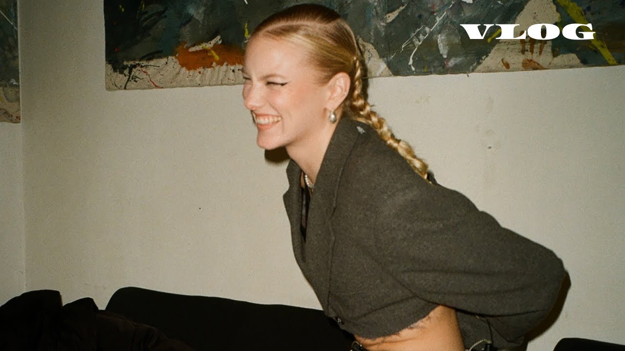 AnnBloggerKid's tweet card. TOUR VLOG 1 – trochu hroty, nová verze mon ami?