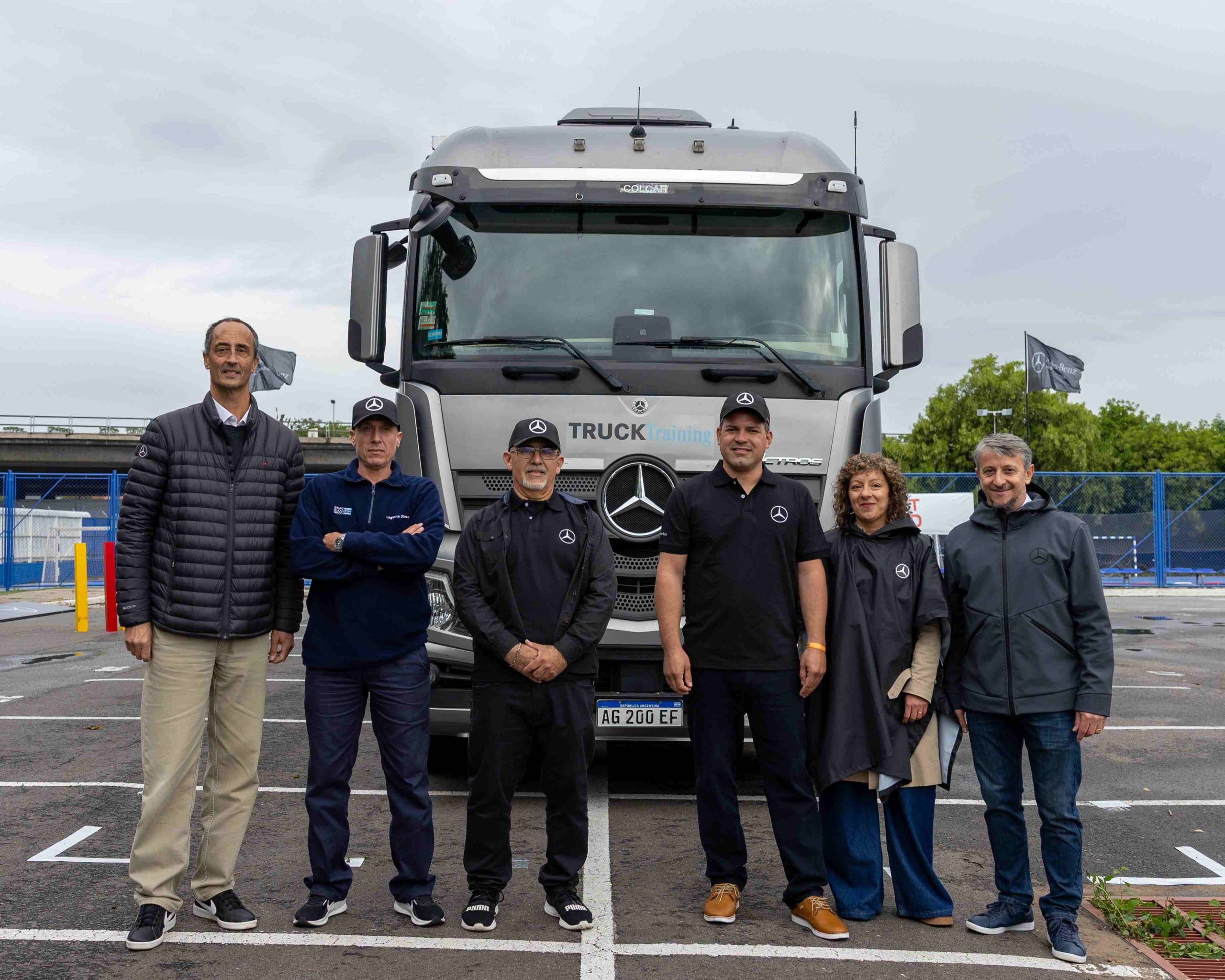 KilometrosArg's tweet card. El jurado evaluó el profesionalismo, la seguridad y el compromiso de los transportistas para elegir a los ganadores del certamen.