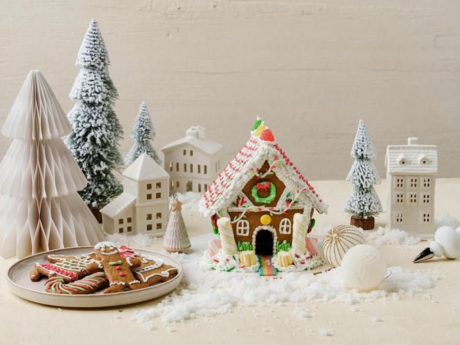 gma_lifestyle's tweet card. Looking for a fun holiday date idea with your little one? Check out this gingerbread workshop.