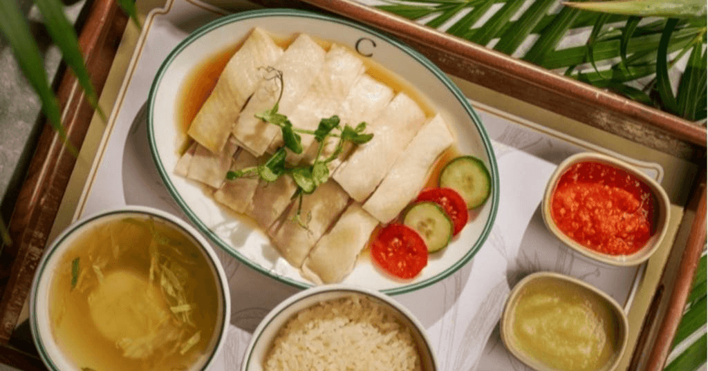 ConceptsSteam's tweet card. シンガポールチキンライスの名店が日本初進出！ シンガポール発のレストラン「CHATTERBOX（チャターボックス）」が日本初上陸。2026年1月26日（月）に丸の内にオープンします。 シンガポールの名門ホテル「マンダリン・オーチャード・シンガポール」にて誕生した「CHATTERBOX」。看板メニューのシンガポール...