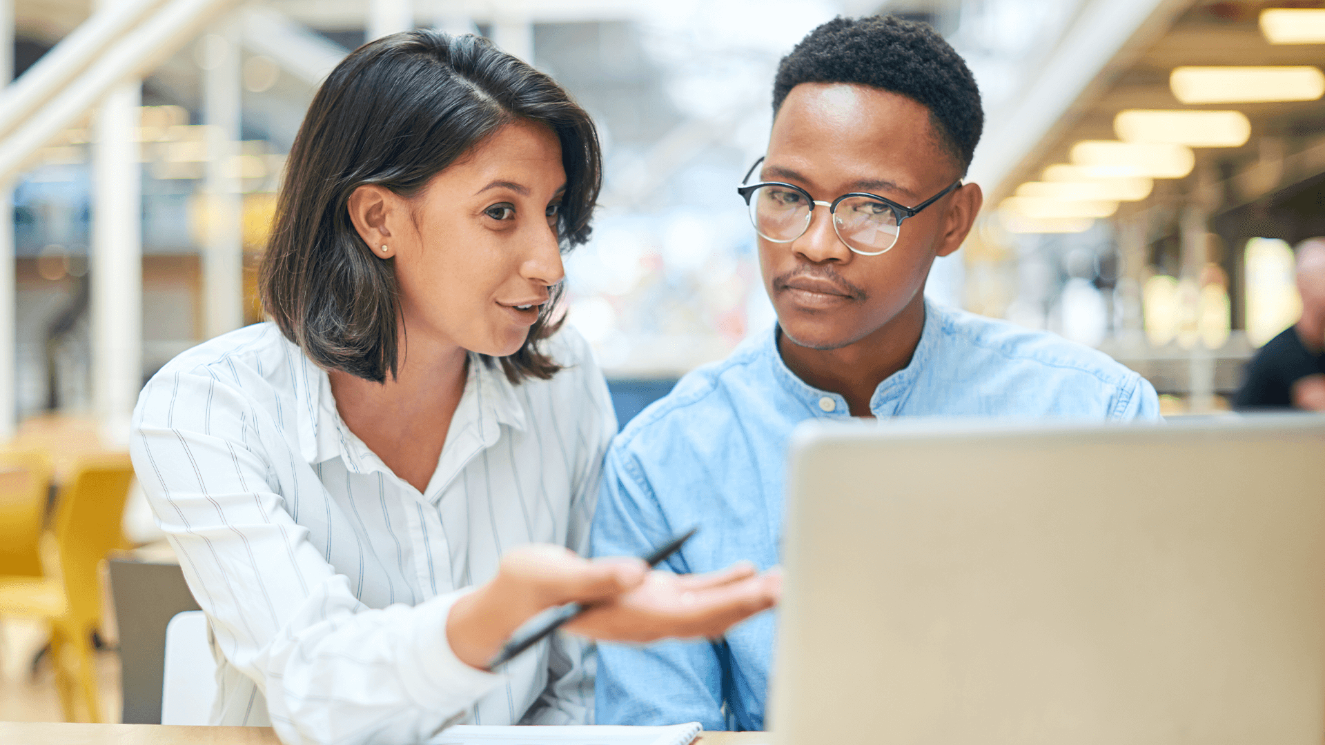 kochavaofficial's tweet card. It's 2025, the year of the great Firebase Dynamic Links deprecation. Make your plan now to migrate to an FDL replacement before it's too late.