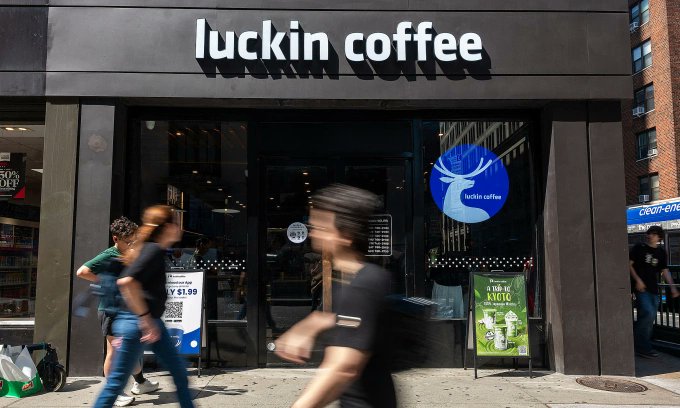 vietnamenglish's tweet card. Luckin Coffee, China’s biggest coffee chain, has said it aims to make a comeback on the U.S. stock market after its 2020 delisting over a 2.2 billion yuan (US$310 million) accounting fraud.