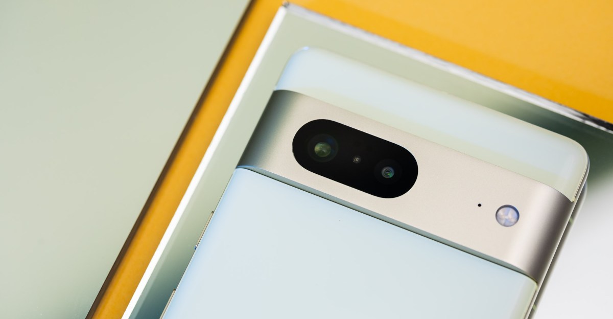 LifeInLoFiBlog's tweet card. Google’s Pixel HDR might be evolving.