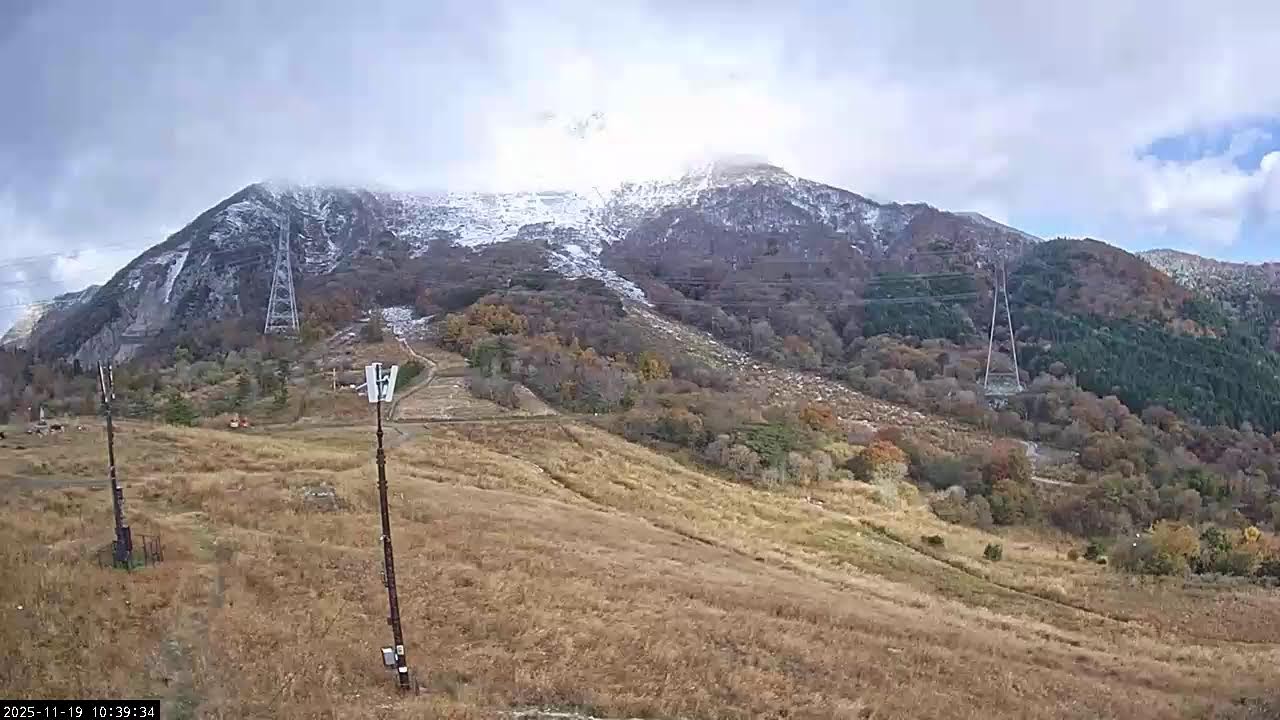 mif4c's tweet card. 米原市ライブカメラ　伊吹山3合目