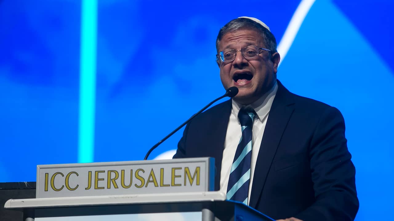 NUnl's tweet card. De ultrarechtse minister van Nationale Veiligheid Itamar Ben-Gvir is opgestapt uit het Israëlische kabinet. Hij kondigde eerder aan zijn ministerpost te verlaten als het kabinet akkoord zou gaan met...