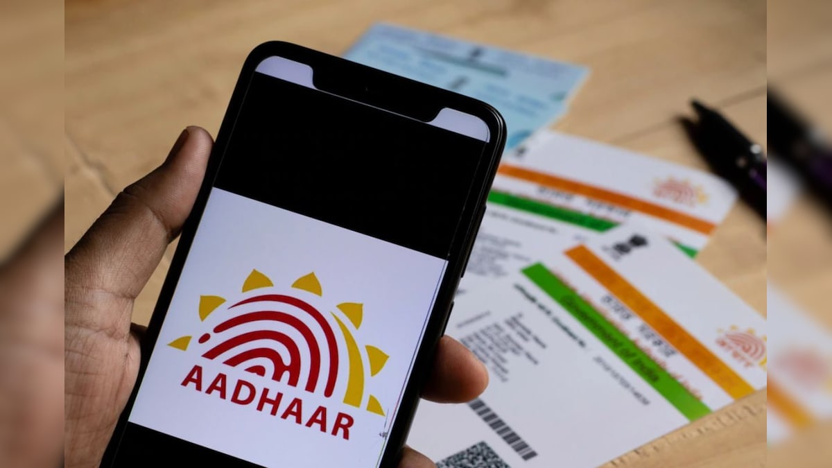 News18Punjab's tweet card. Aadhaar Update: ਆਧਾਰ ਨੂੰ ਹੋਰ ਸੁਰੱਖਿਅਤ ਬਣਾਉਣ ਲਈ, ਸਰਕਾਰ ਜਲਦੀ ਹੀ ਇਸ ਵਿਚ ਬਦਲਾਅ ਕਰਨ ਦੀ ਤਿਆਰੀ ਕਰ ਰਹੀ ਹੈ। ਮੰਨਿਆ ਜਾ ਰਿਹਾ ਹੈ ਕਿ ਨਵਾਂ ਆਧਾਰ ਕਾਰਡ ਨਾਮ ਰਹਿਤ ਅਤੇ ਪਤਾ ਰਹਿਤ ਹੋਵੇਗਾ, ਅਤੇ ਇਸ ਵਿੱਚ ਸਿਰਫ਼…
