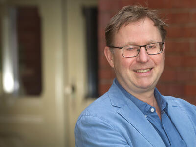 ForumVitDem's tweet card. Dieter Plehwe: Why do university professors join think tanks?