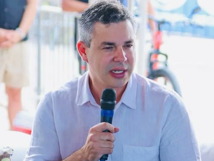 PoderParaiba's tweet card. André Coutinho, convocou a imprensa para uma coletiva marcada às 10h, no espaço Gouver Recepções, situado no Centro da cidade