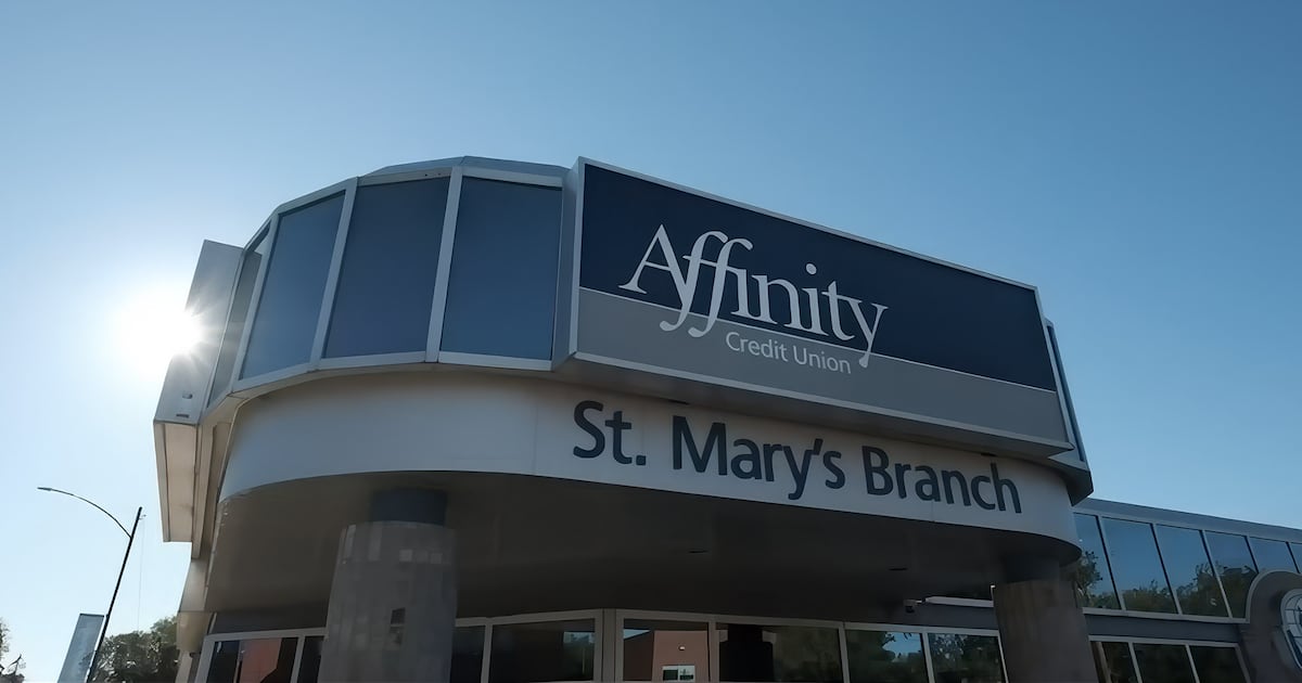 ssharma68's tweet card. Canadian credit unions are looking forward to Ottawa opening the doors of competition in the financial service sector so they can compete with the big banks.