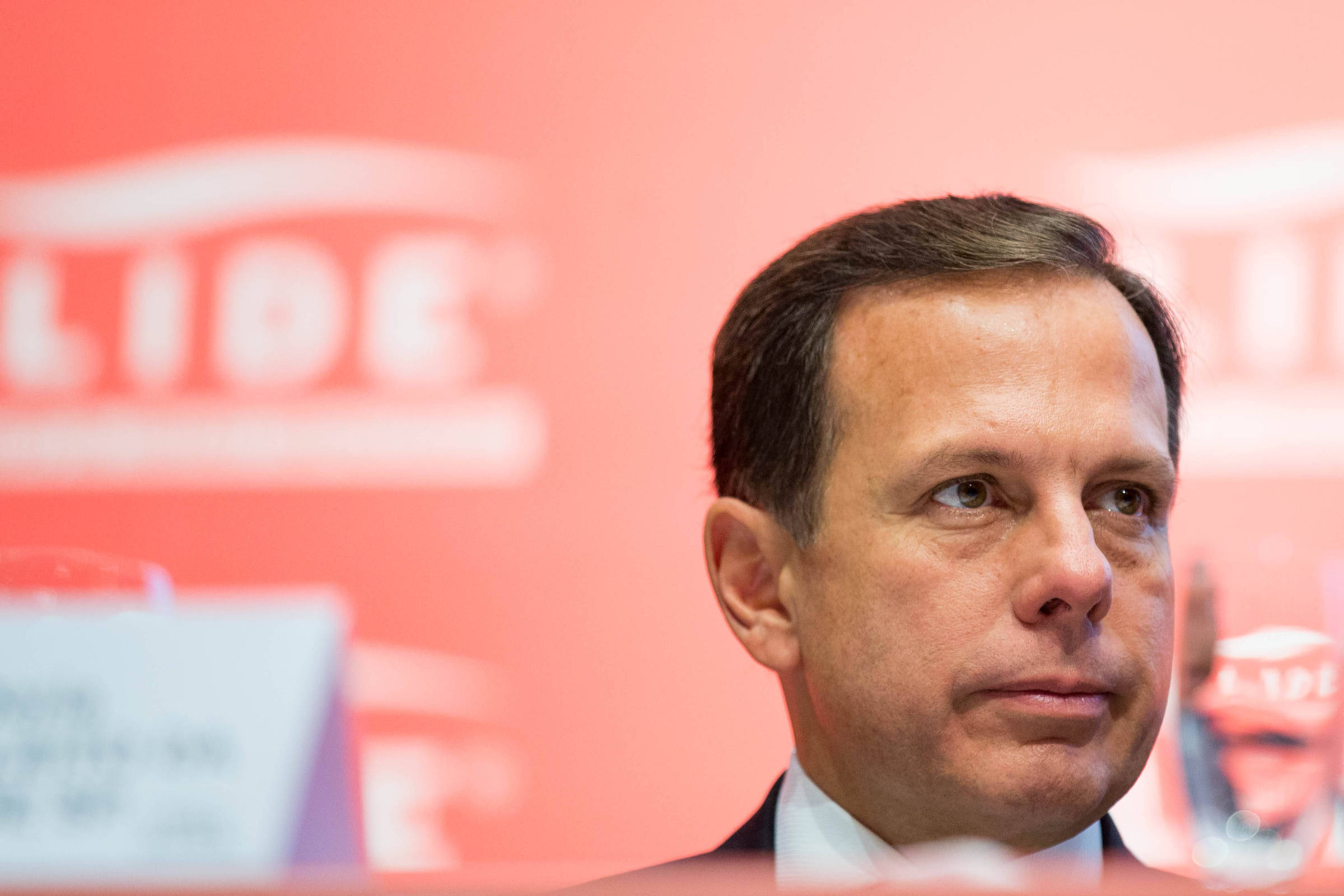 arturrodrigues's tweet card. Suposta irregularidade teria acontecido em permutas em 2015; empresas, governador e fundação negam irregularidades