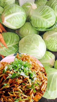 saamTVnews's tweet card. Winter Snacks Recipe : हिवाळ्यात कोबीपासून चटपटीत स्नॅक्स बनवा. सिंपल रेसिपी आताच नोट करा.