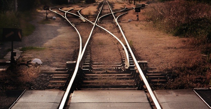 Rich_API's tweet card. Sales Engineers come in a variety of packages. Some are highly technical wizards who thrive on getting the customers environment setup and humming.