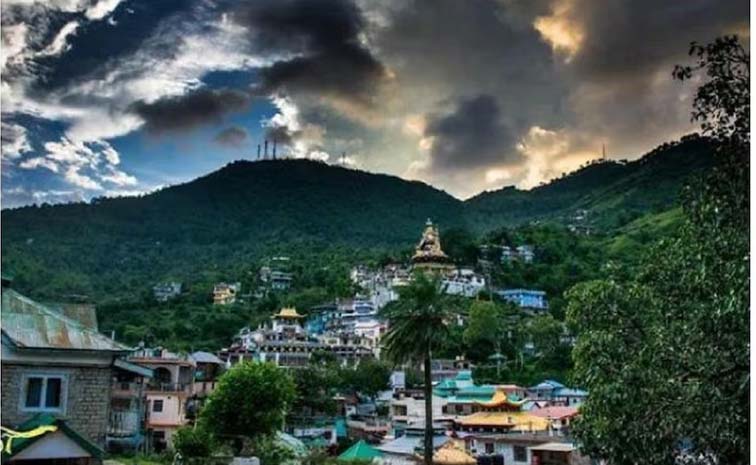 sakshinews's tweet card. మేఘాలయ టూర్‌..! అంబరాన్నంటే అద్భుతం!