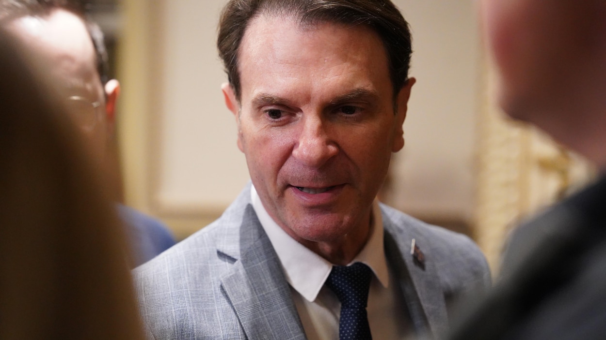 MathieuGohier's tweet card. Il est le quatrième ministre à quitter la table décisionnelle pour permettre l’arrivée de nouveaux visages, mais poursuivra son mandat de député de Granby.