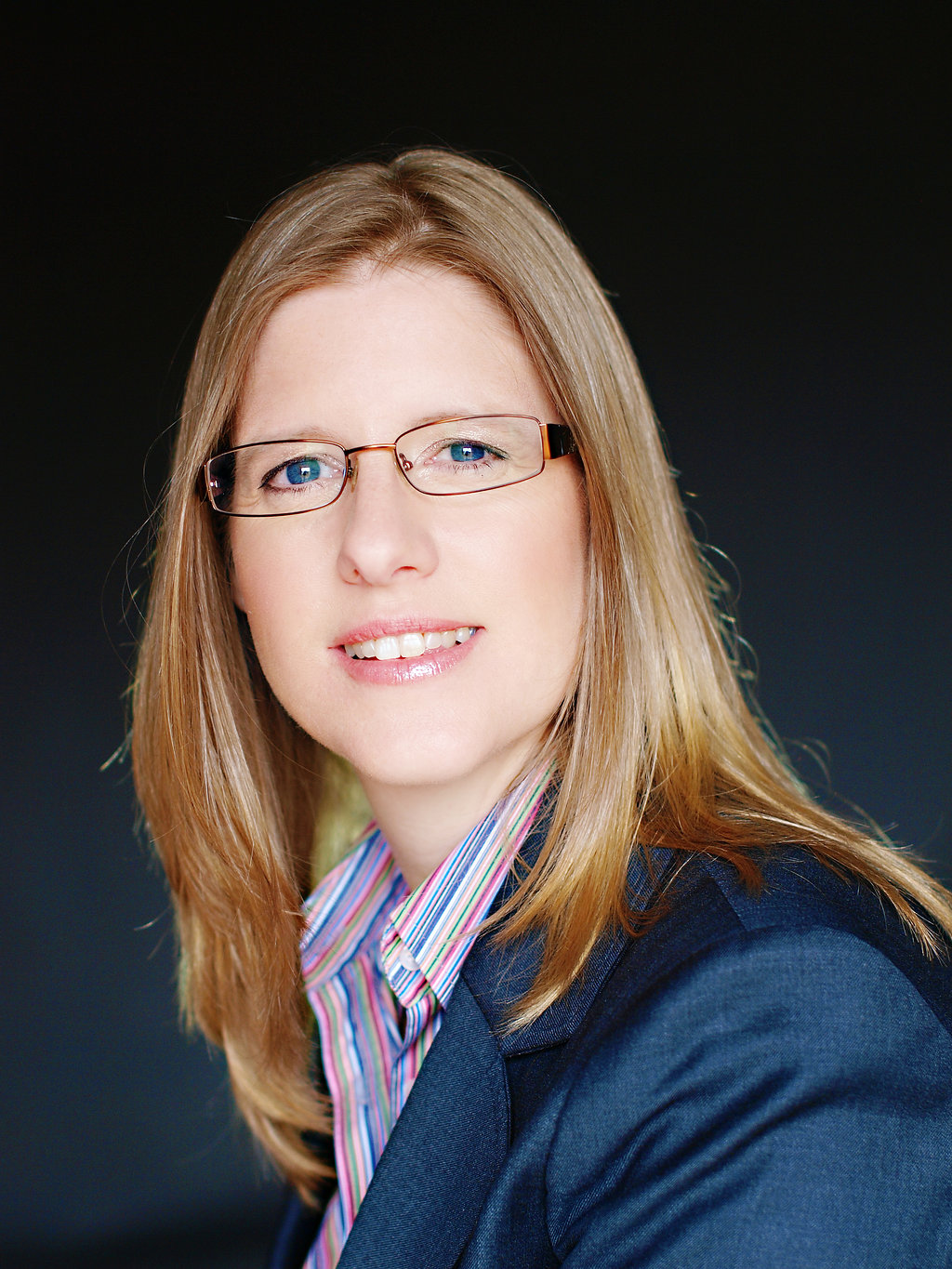 LucindaCarney's tweet card. Lucinda talks to Michelle Parry-Slater, an award-winning learning and development professional, on how to grow and develop teams and people.