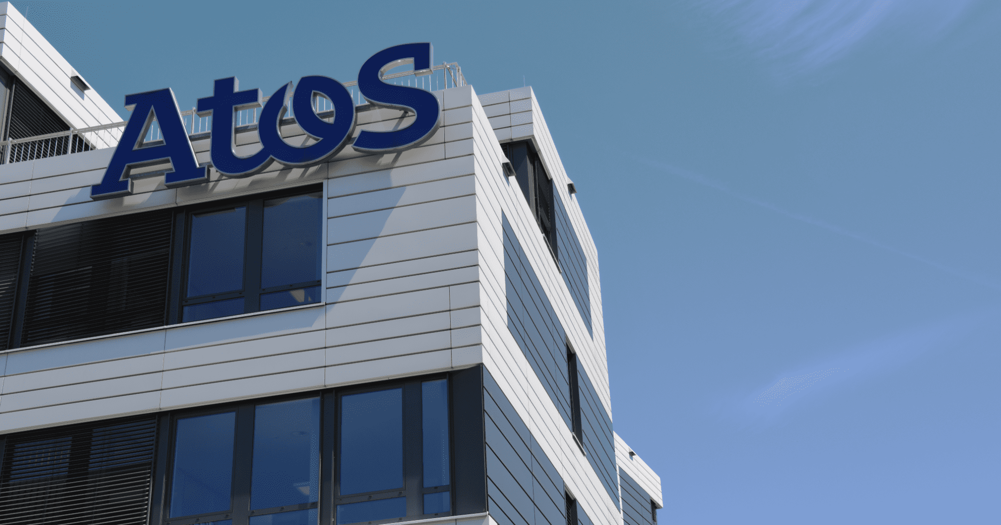 techzine's tweet card. French IT service provider Atos had a significant decline in revenue in the third quarter of 2025. The company attributes the decline mainly to the loss
