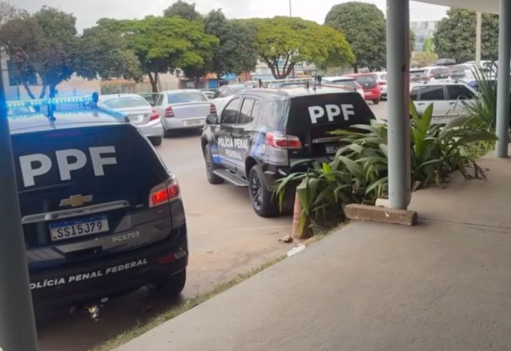 CNNBrasil's tweet card. Condenado a 172 anos de prisão, Toni Angelo está na Penitenciária Federal em Brasília e foi realizar procedimento médico fora da unidade de segurança máxima