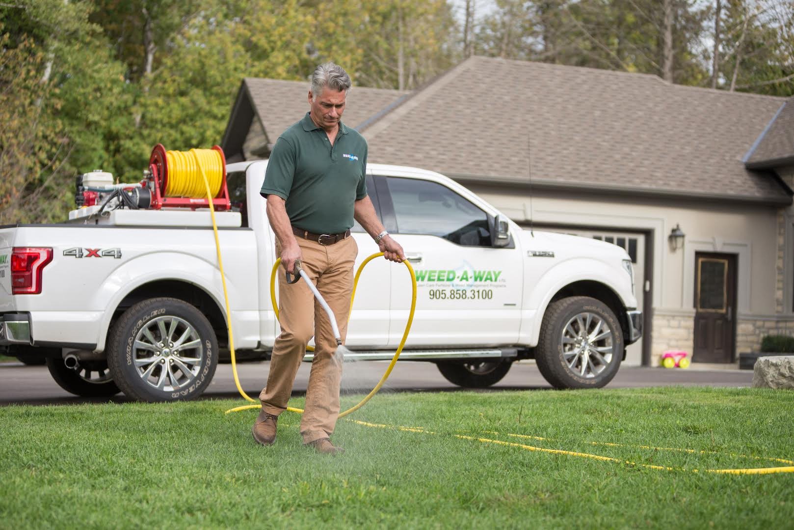 EasyLockStorage's tweet card. Servicing Mississauga, Brampton, Oakville, Burlington, Waterdown, Milton, Guelph