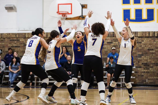 ICS_VB's tweet card. The Immanuel Christian Warriors closed out Homecoming Week in dramatic fashion, edging the El Paso Classical Academy Lions in a five-set battle (25–23, 25–8, 21–25, 21–25, 15–11) inside Dave Frazier...